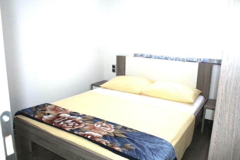 Lucija Apartments Vrh  Ngoại thất bức ảnh